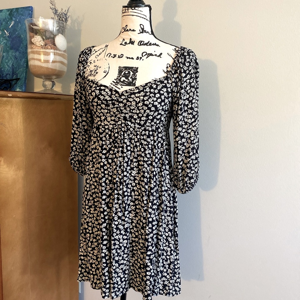 Billabong Black and White Puff Sleeve Sundress